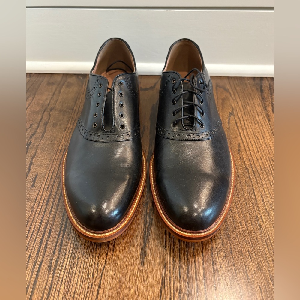 Aston Grey Men’s Black Leather Oxfords